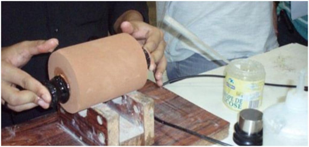 Fig.4 – Ensaio com ultrassom no LabEND/FEAGRI/UNICAMP (fonte: elaborada pelo autor, 2016).