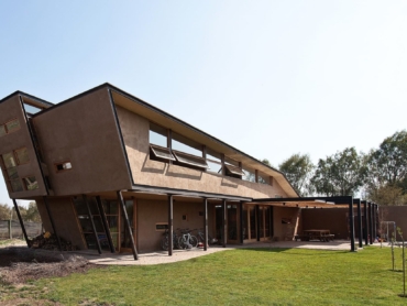 SURTIERRA. Casa Munita Gonzales, Batuco, Chile, 2011. Luis Garcia, Pablo Alvear