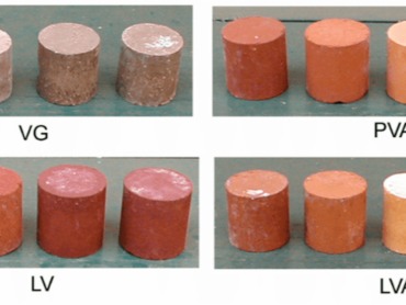 Os sistemas construtivos com solo-cal são parte importante dos sistemas construtivos com terra crua. Neste trabalho, foi estudado o efeito dos argilo-minerais encontrados em quatro tipos diferentes de solos tropicais, depois de estabilizados com cal em diferentes porcentagens. Ficou claro que os solos tropicais, provavelmente por terem sofrido processos de formação de intensidades diferentes dos solos europeus e norte-americanos, interferem na qualidade do sistema solo-cal. Também ficou clara a necessidade de aprofundar o estudo do solo-cal, principalmente no que se refere ao preparo do traço e ao tempo e processo de cura.