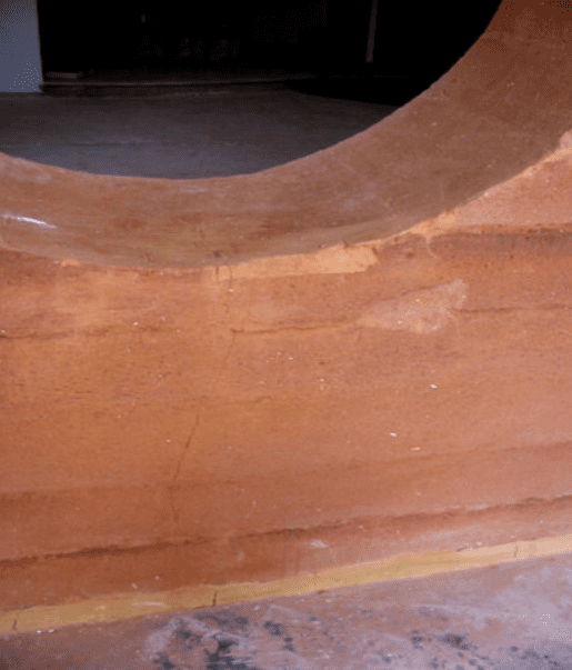 Figura 03 – Rachadura do painel 01