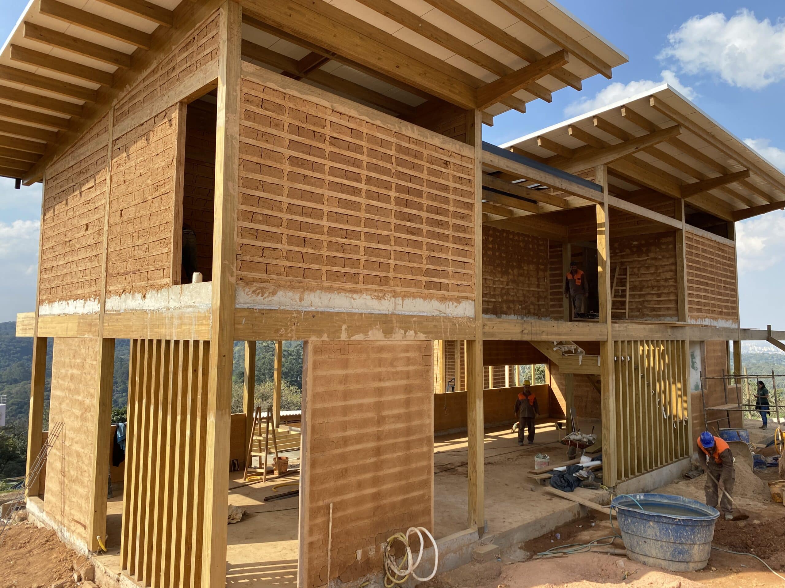 LucioFleury_casa_doisandares_taipademão_pauapique